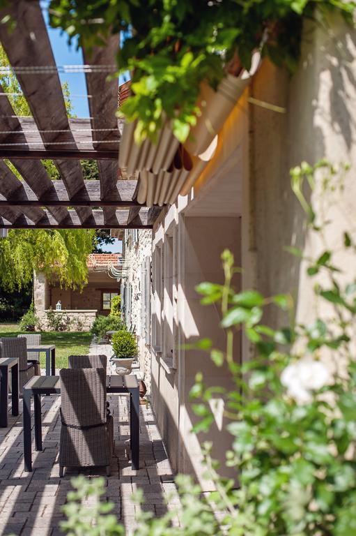 Les Champs De Provence Bed & Breakfast La Baume-de-Transit Exterior photo
